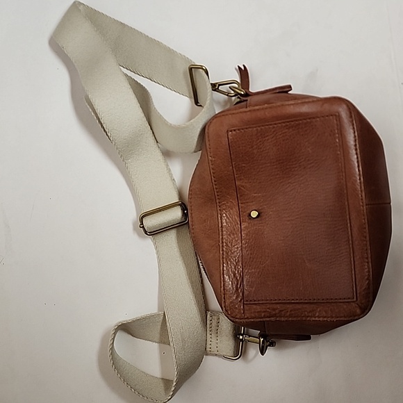 Madewell Brown Leather Transport Crossbody Camera Bag With Adjustable Strap - Picture 8 of 13